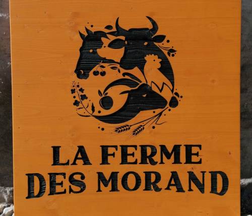 Enseigne grand format en mélèze pour l'extérieur