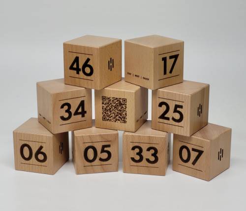 QR cubes élégants pour vos menus et numéros de table