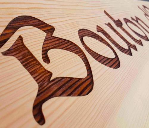 Enseigne en bois personnalisée — pour mayen, chalet ou résidence de montagne