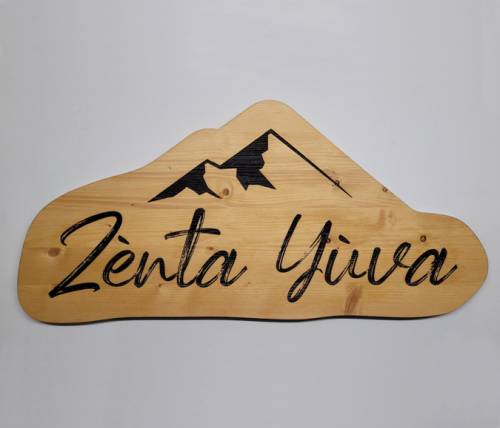 Panneau de chalet découpé sur mesure à votre image